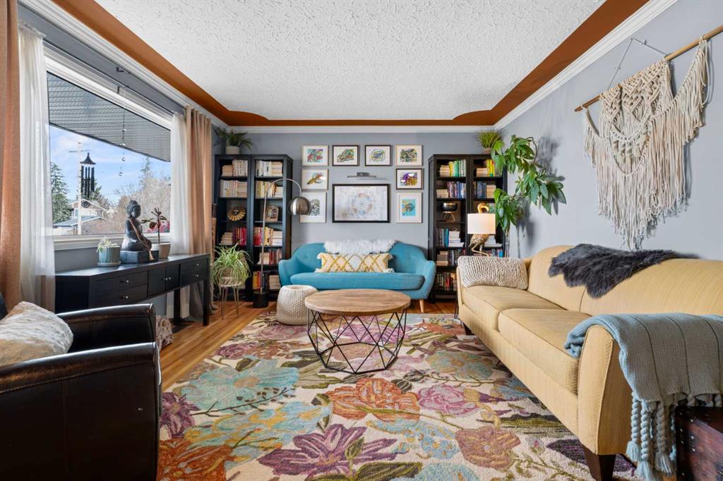 Picture for 223 45 Street SW