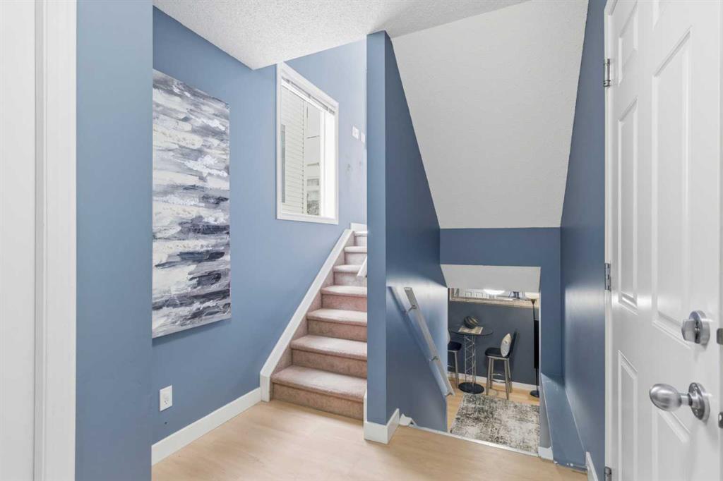 Picture for 166 Everhollow Heights SW