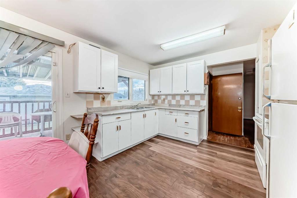 Picture for 1527 49 Street SE