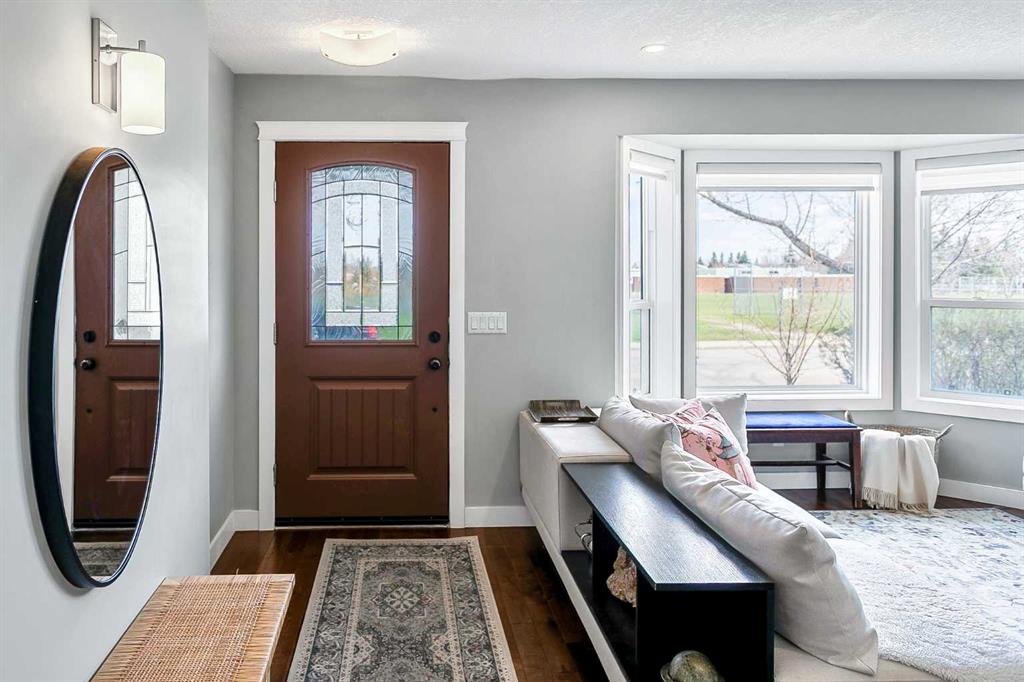 Picture for 95 Hillgrove Crescent SW