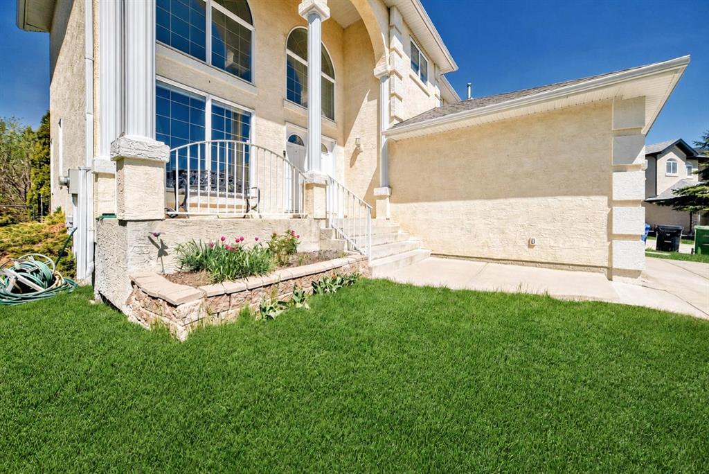 Picture for 130 PANORAMA HILLS View NW