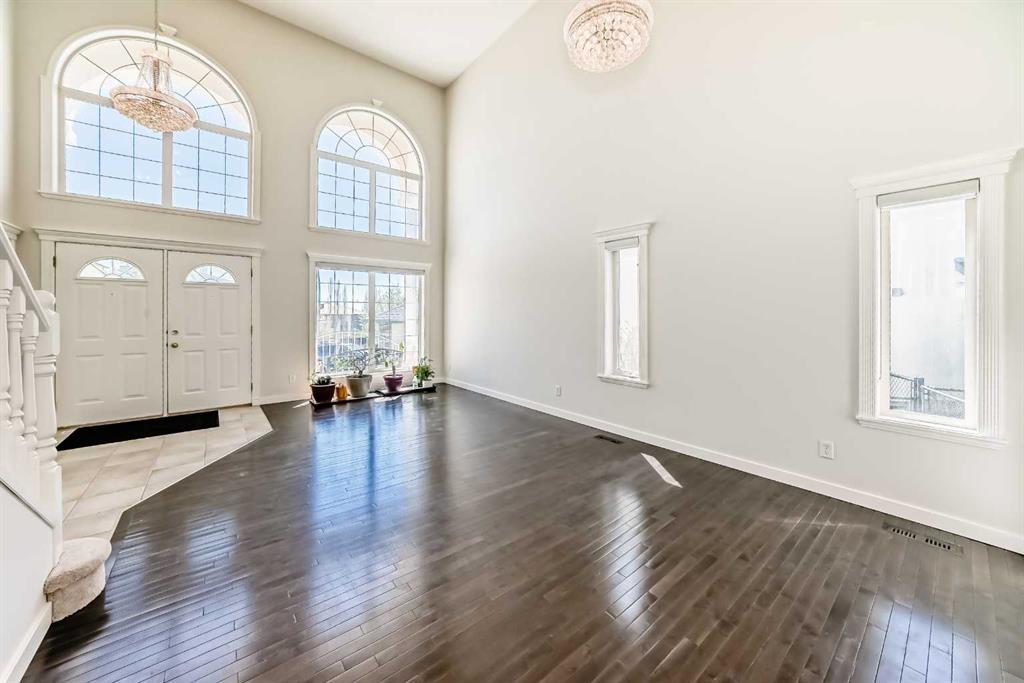 Picture for 130 PANORAMA HILLS View NW