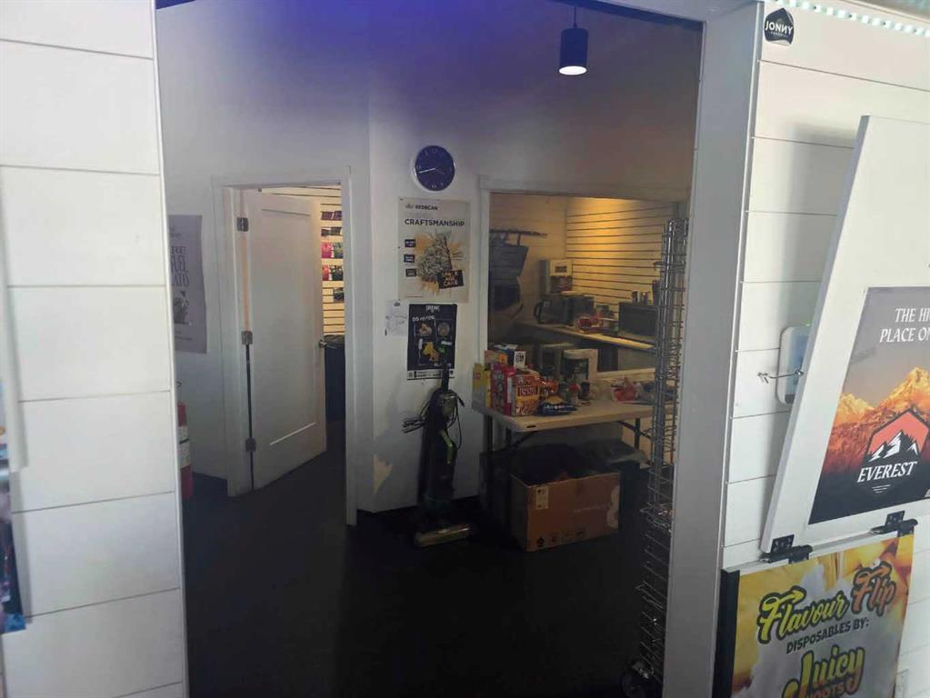 Picture for 4825 Macleod Trail S