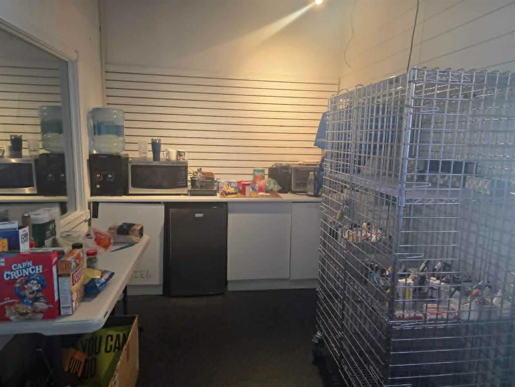 Picture for 4825 Macleod Trail S