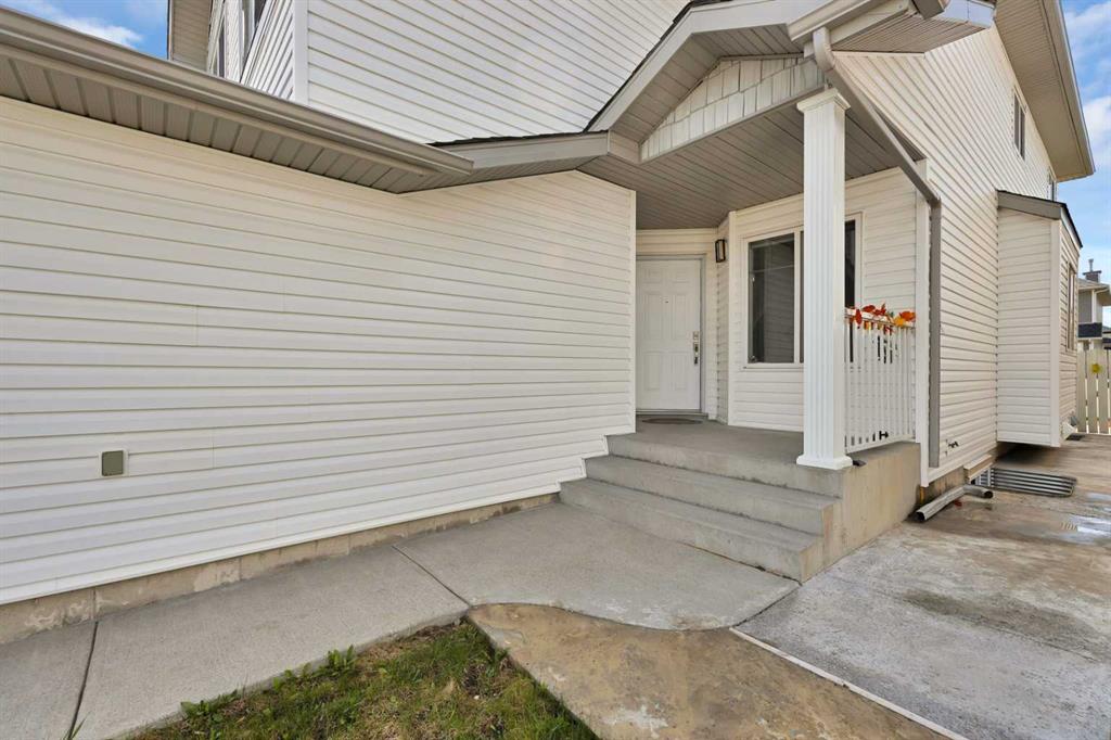 Picture for 218 Saddlefield Place NE