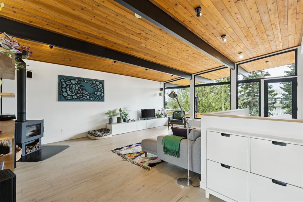 Picture for 4427 Charleswood Drive NW