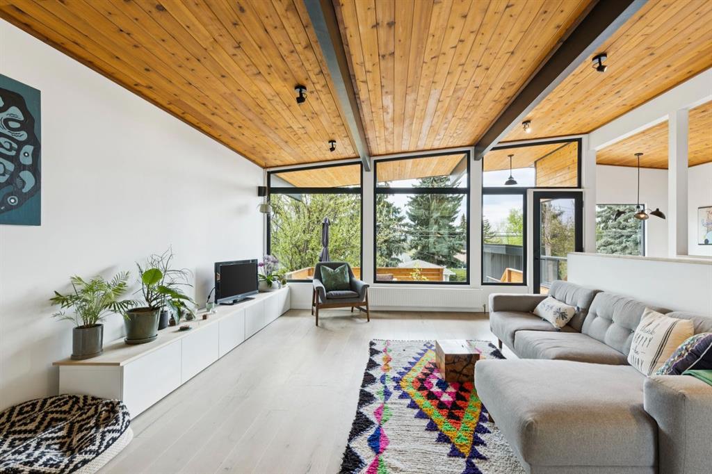 Picture for 4427 Charleswood Drive NW