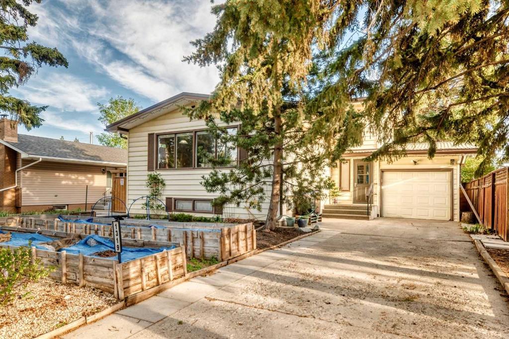 Picture for 1319 104 Avenue SW