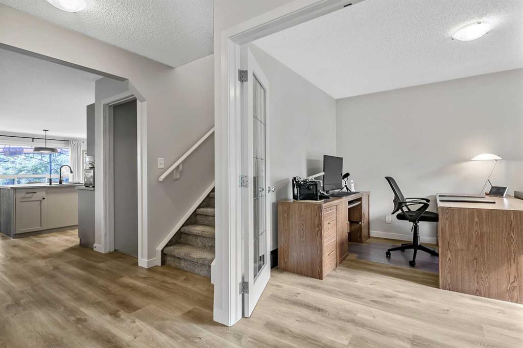 Picture for 87 ELGIN Drive 
