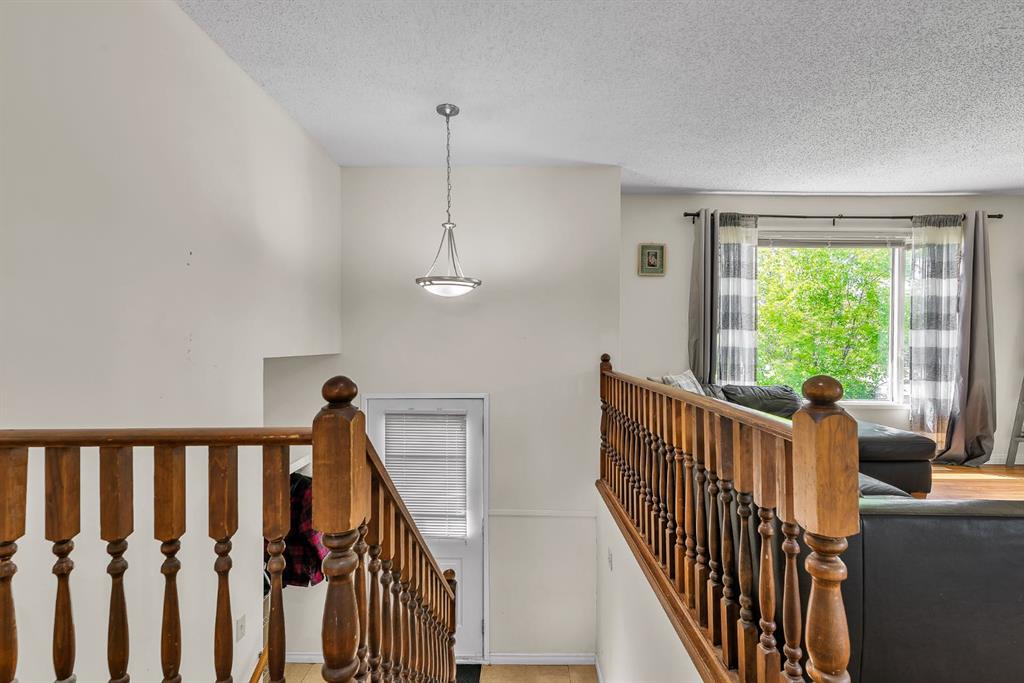 Picture for 502 Maplewood Drive 