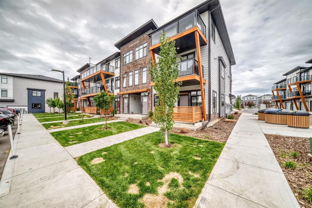 Picture for 301, 562 Seton Circle SE
