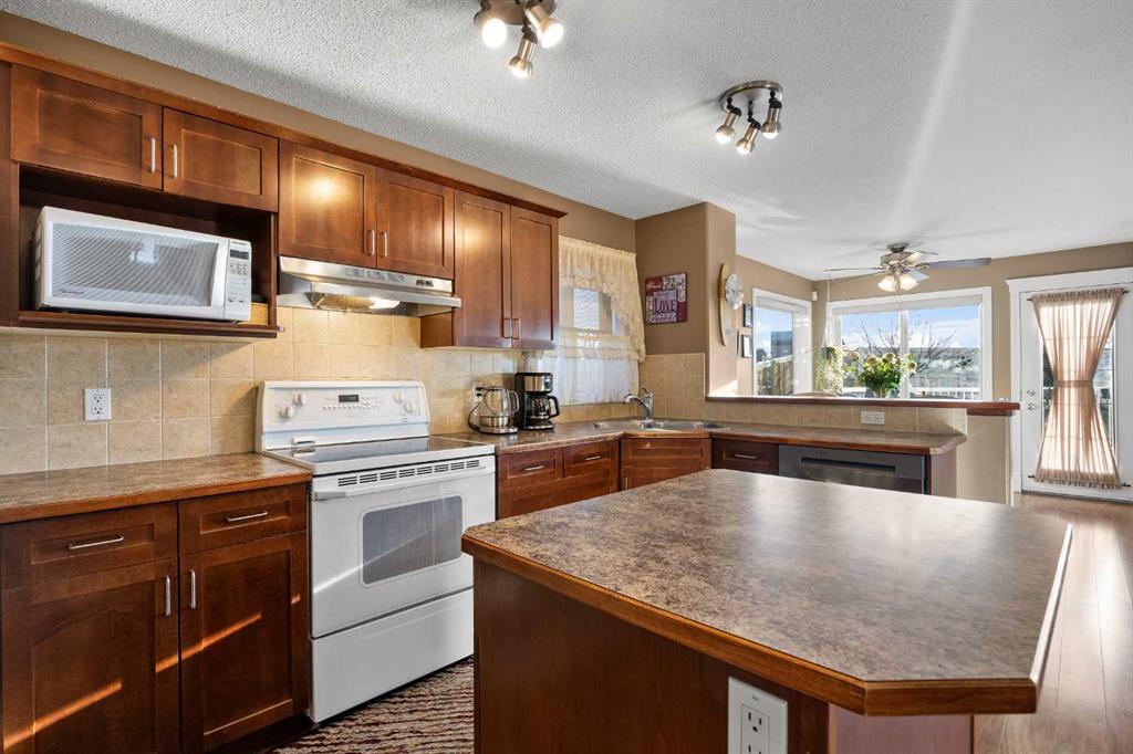 Picture for 67 Evansmeade Crescent NW