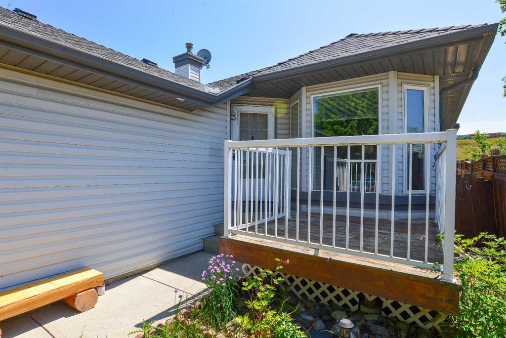 Picture for 152 Valley Meadow Close NW Picture for 152 Valley Meadow Close NW