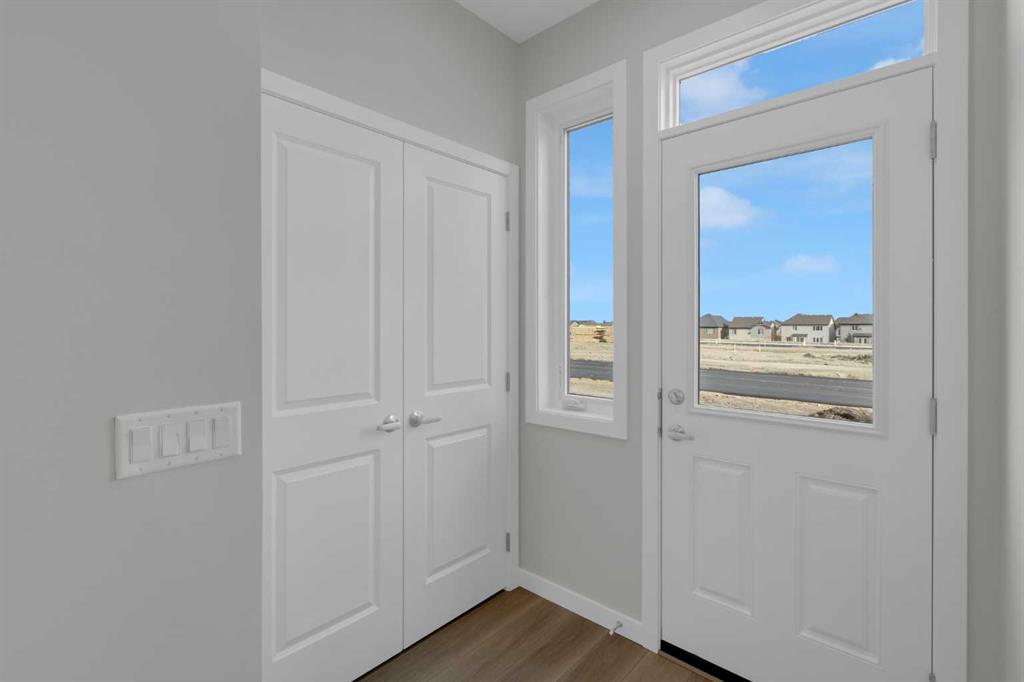 Picture for 2022 Cobblebrook Crescent SW https://www.cirrealty.ca/reb/creb/21/A2265021_15.jpg