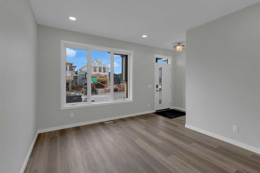 Picture for 2022 Cobblebrook Crescent SW Picture for 2022 Cobblebrook Crescent SW