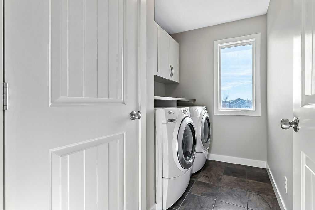 Picture for 14 Crystal Green Grove  https://www.cirrealty.ca/reb/creb/21/A2266321_26.jpg