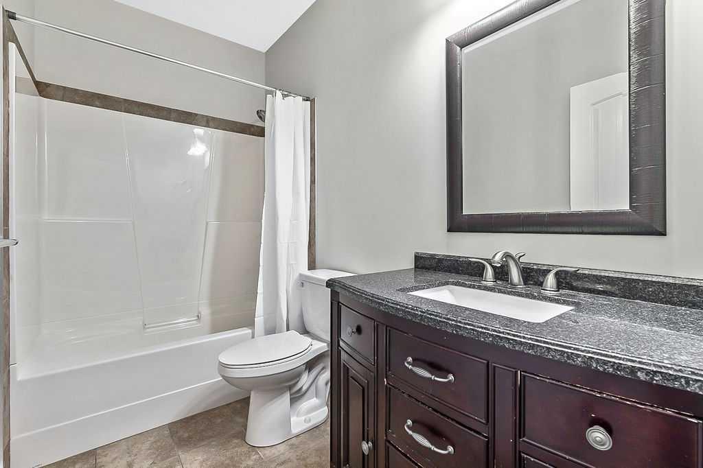 Picture for 14 Crystal Green Grove  https://www.cirrealty.ca/reb/creb/21/A2266321_32.jpg