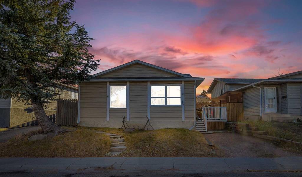 Picture for 16 Castleglen Crescent NE