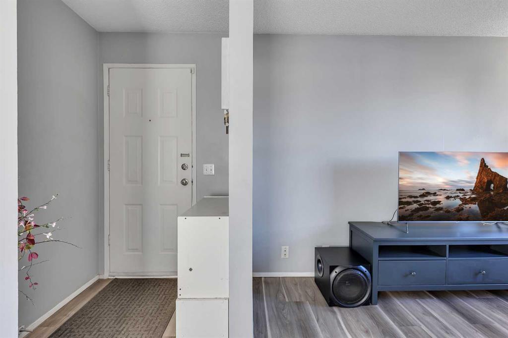 Picture for 16 Castleglen Crescent NE