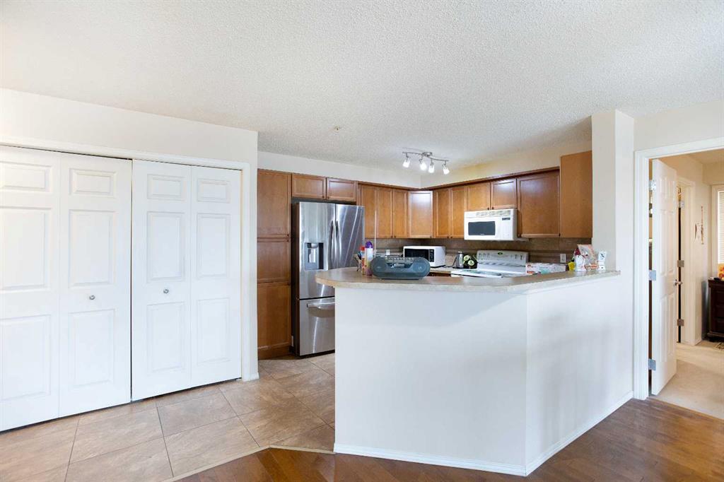 Picture for 2107, 5200 44 Avenue NE