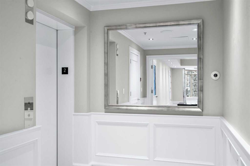 Picture for 205, 600 Princeton Way SW