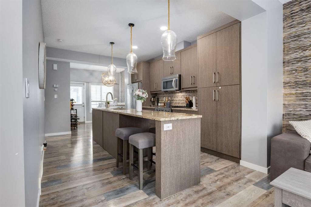 Picture for 207 Marquis Lane SE