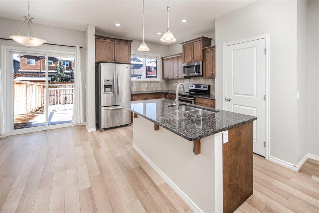 Picture for 88 Legacy Mews SE