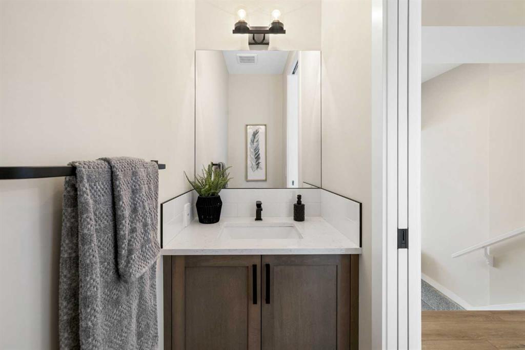 Picture for 458 Kinniburgh Loop 