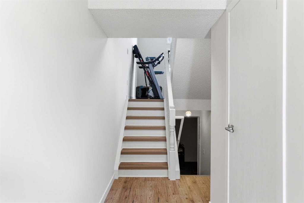 Picture for 6, 23 Glamis Drive SW