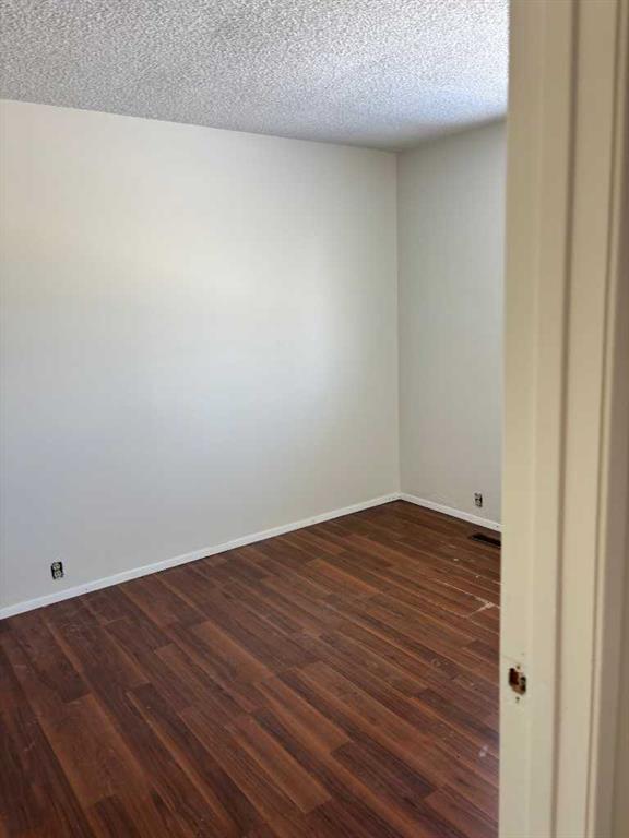 Picture for 128 Dovercrest Way SE