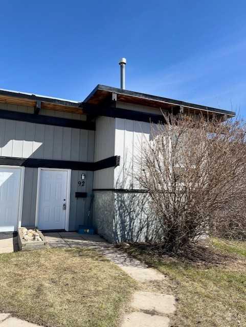 Picture for 92 Queen Isabella Close SE