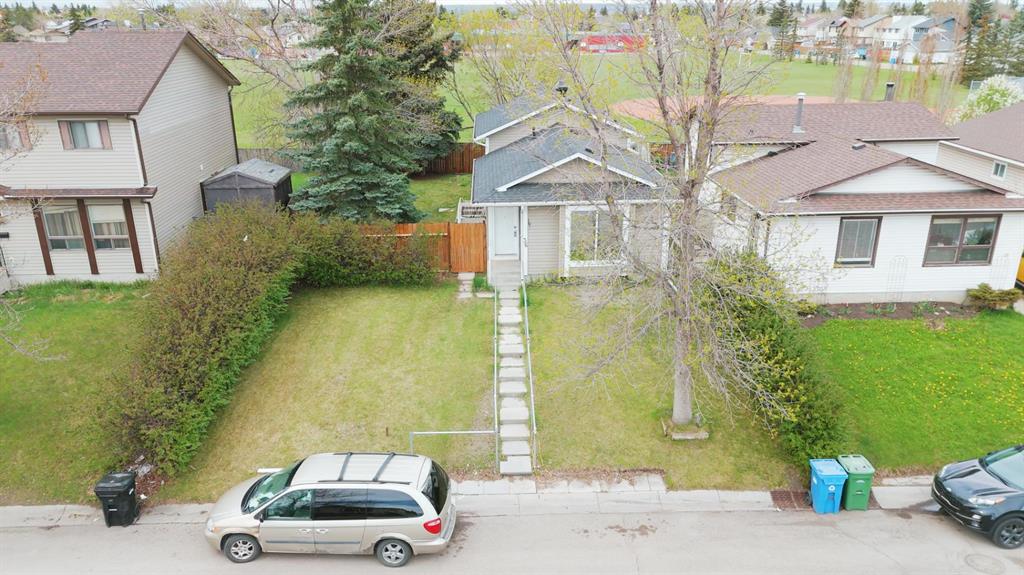 Picture for 36 Castleglen Way NE