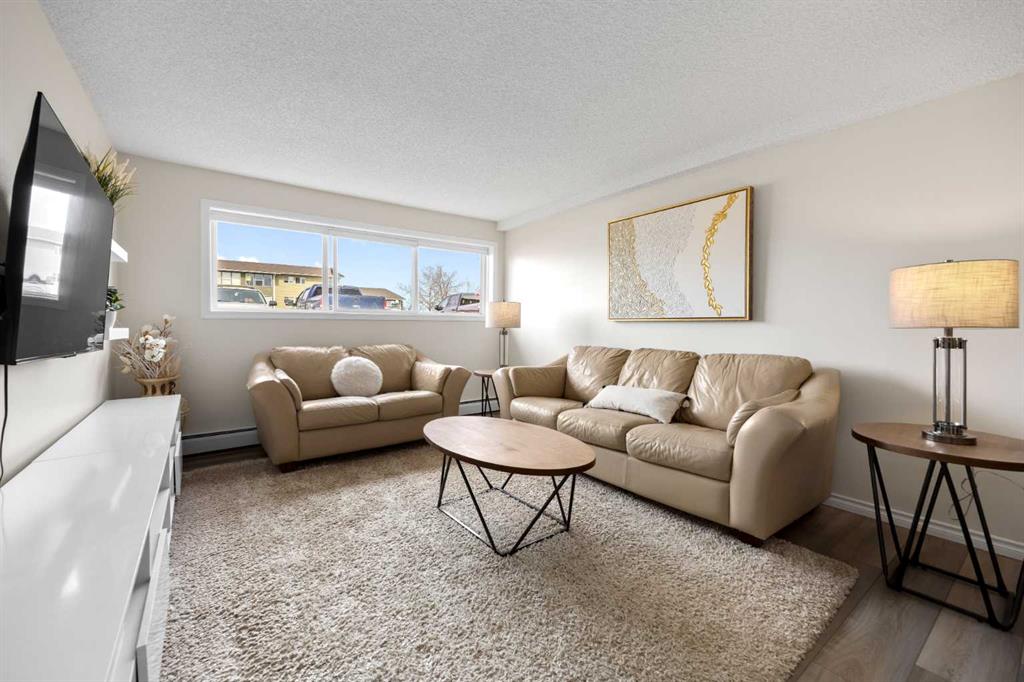 Picture for 215, 101 Big Hill Way SE