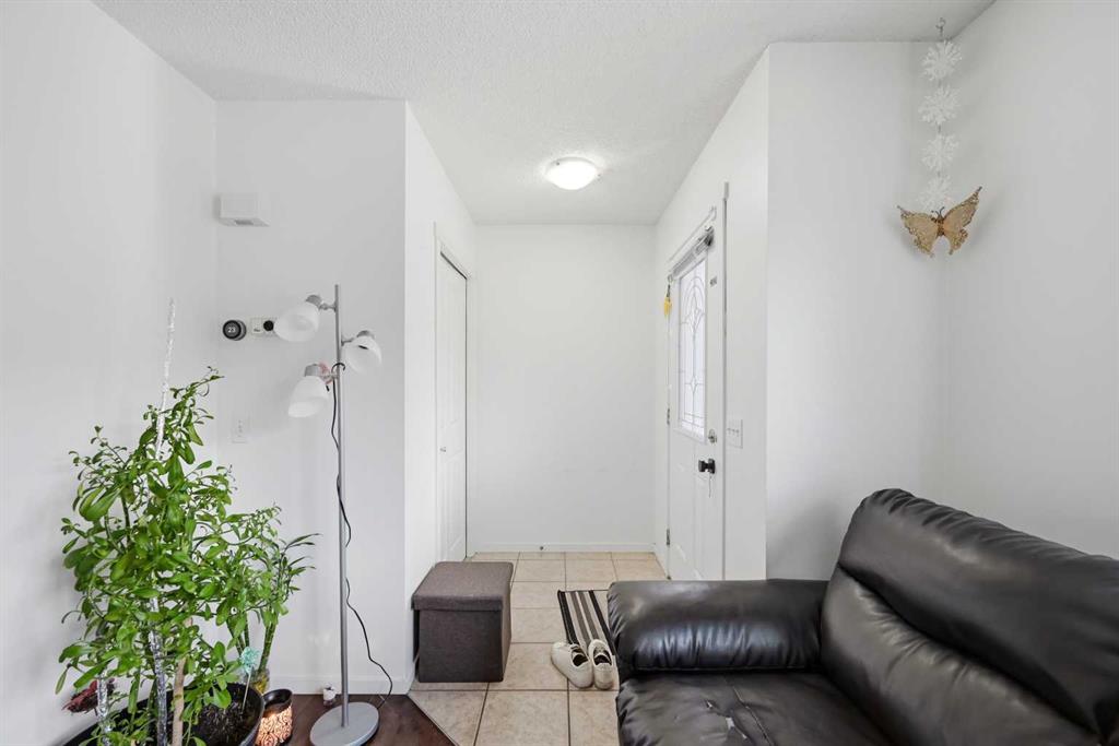 Picture for 98 Panatella Hill NW