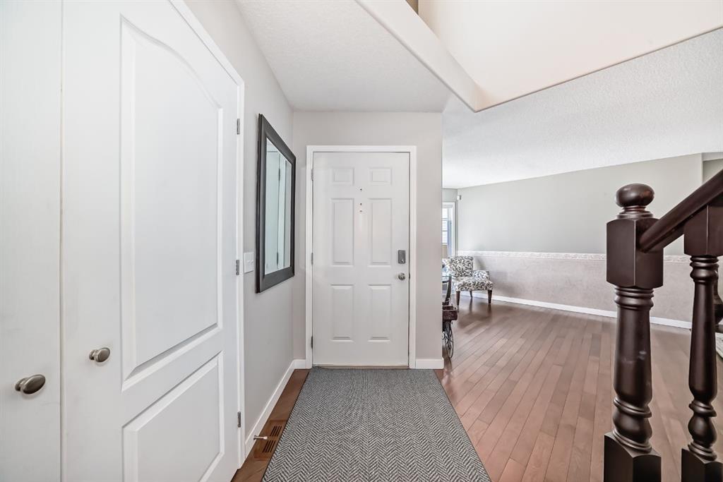 Picture for 3094 Douglasdale Boulevard SE