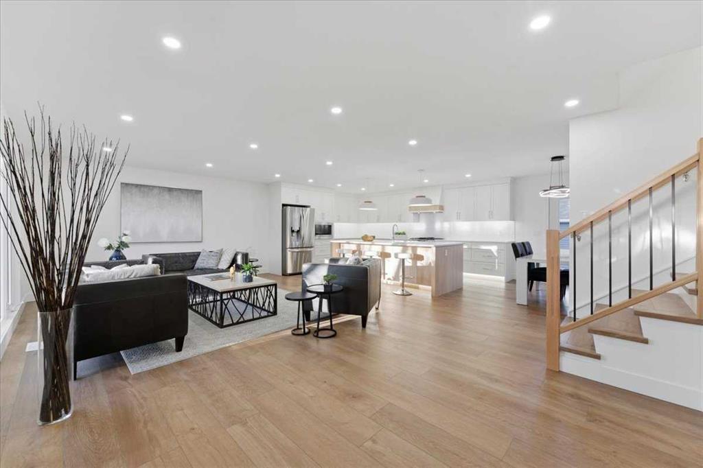 Picture for 10812 Maplecrest Road SE