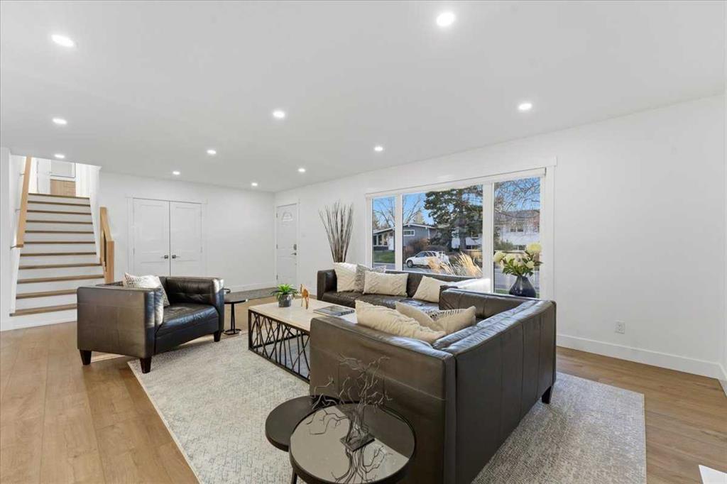 Picture for 10812 Maplecrest Road SE
