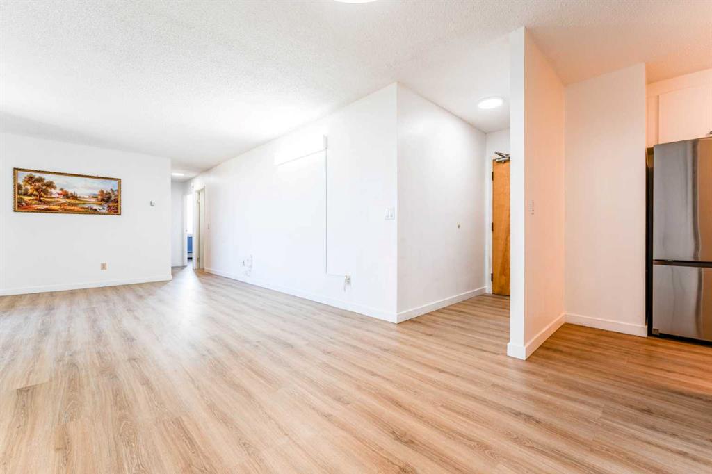 Picture for 802, 4944 Dalton Drive NW