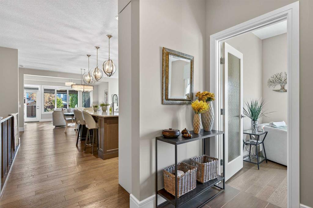 Picture for 56 Cranbrook Landing SE