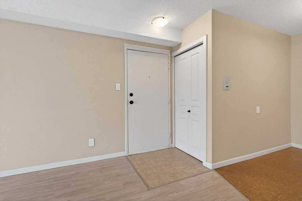 Picture for 113, 6400 Coach Hill Road SW