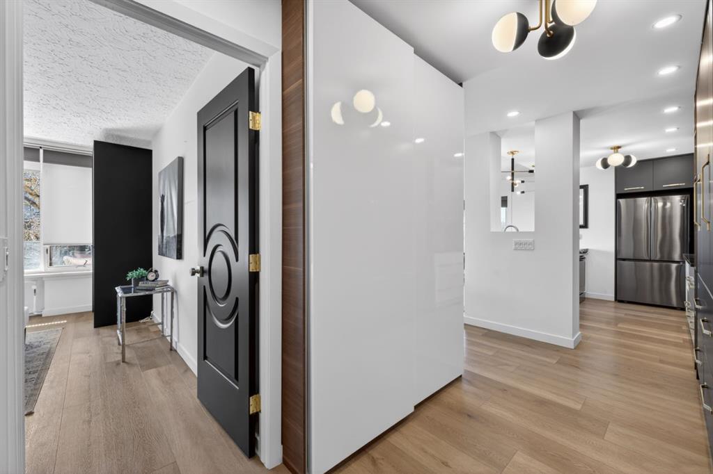Picture for 401, 3204 Rideau Place SW