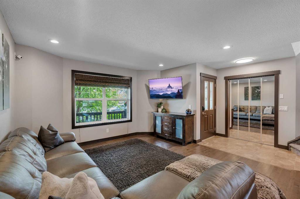 Picture for 91 Panora Square NW