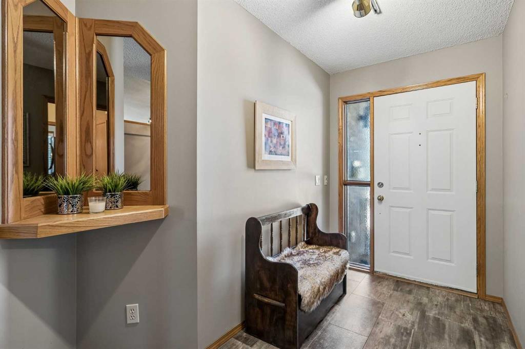 Picture for 112 Oakbriar Close SW