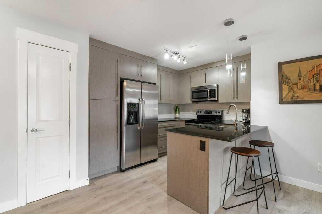 Picture for 1114, 11 Mahogany Row SE