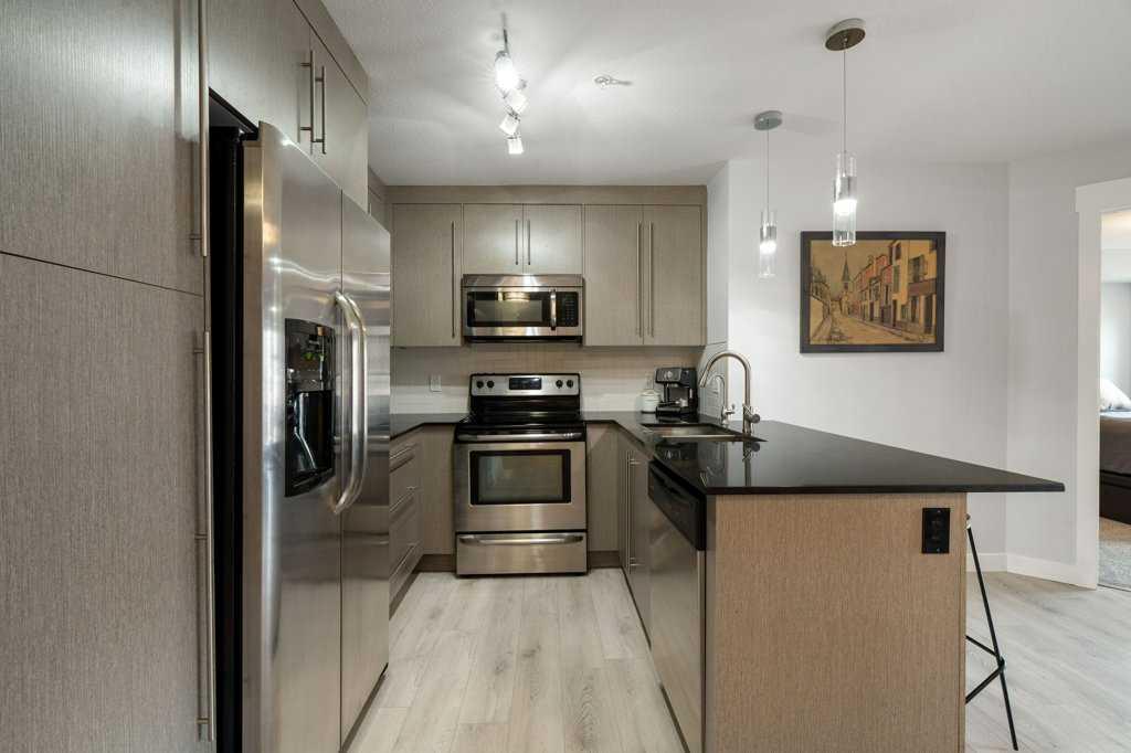 Picture for 1114, 11 Mahogany Row SE