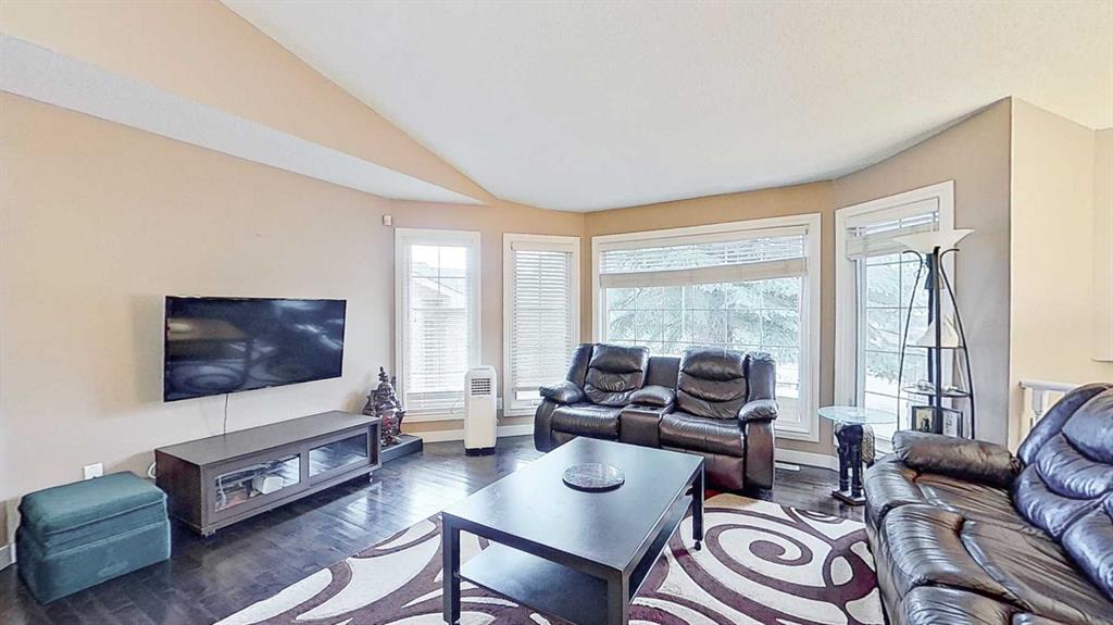 Picture for 109 Edgebrook Gardens NW