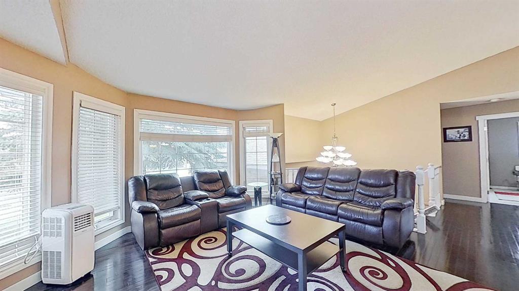 Picture for 109 Edgebrook Gardens NW