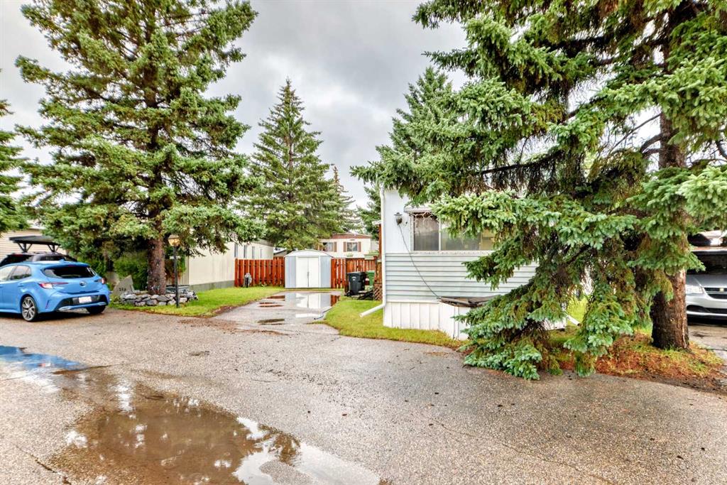 Picture for 270, 3223 83 Street NW