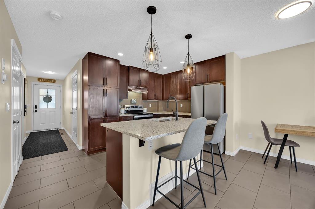 Picture for 128 Country Village Manor NE