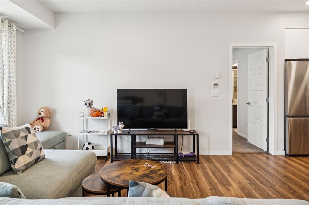 Picture for 1105, 33 Carringham Gate NW